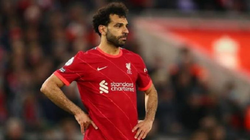 تجديد عقد محمد صلاح.. تنازلات وأزمات تمنح ليفربول قبلة الحياة