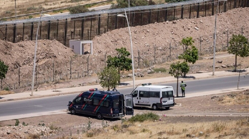 اعتقال جزائريين اثنين حاولا إدخال سيارات فارهة مسروقة إلى المغرب (صورة)