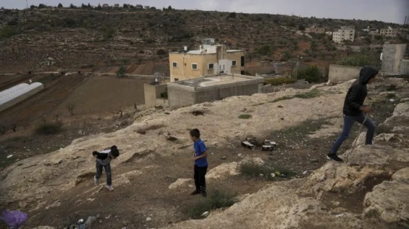 مترجم| «ذا هيل»: في إعادة ضبط الشرق الأوسط.. يتعين على الفلسطينيين أن يختاروا: سنغافورة أو الصومال؟