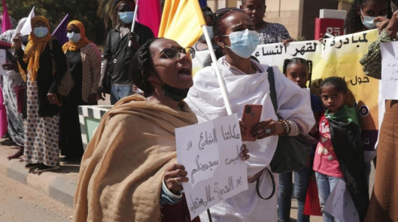 السودان: الآلاف يتظاهرون ضد الانقلاب والمطالبة بحكم مدني