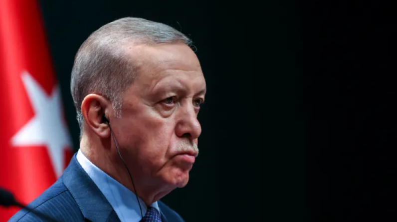 أردوغان: نتيجة العمليات التي قمنا بها شمال سوريا استطعنا إبعاد ذراع تنظيم "بي كي كي" في هذا البلد عن حدودنا