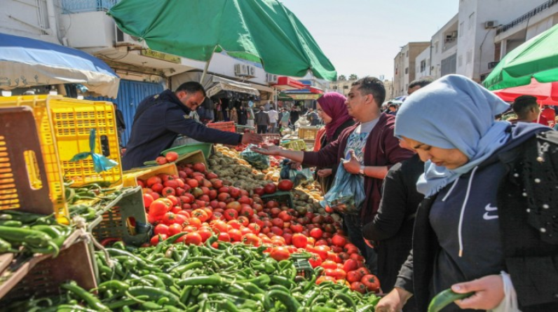 وسط توقعات بتعاظم الأزمة.. تونس تقر بصعوبة الوضع المالي