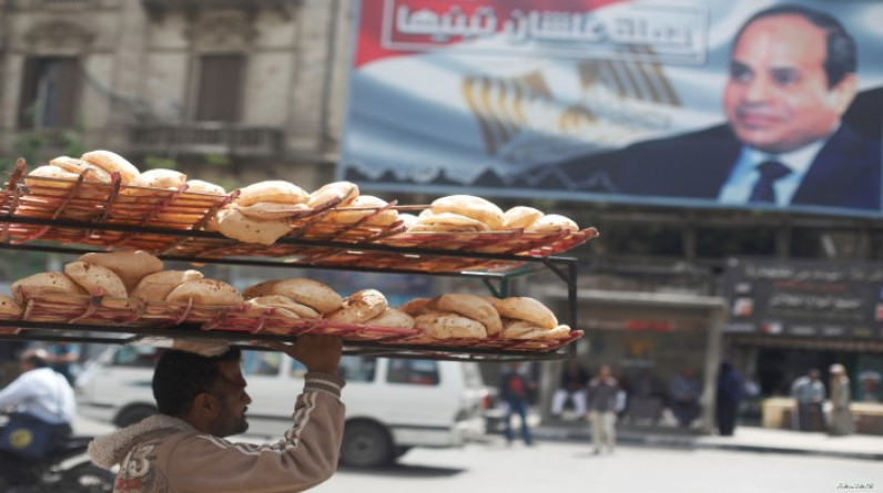 ن. تايمز: التقلبات الدولية شديدة على مصر وسكانها يدخلون التقشف الإجباري