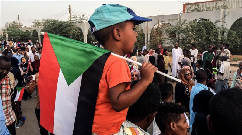 اعتقال قياديين في الحزب الشيوعي السوداني وتجدد التظاهرات في الخرطوم