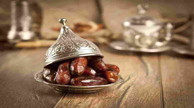 حكم من أفطر في شبابه أيامًا في رمضان ولا يذكر عددها